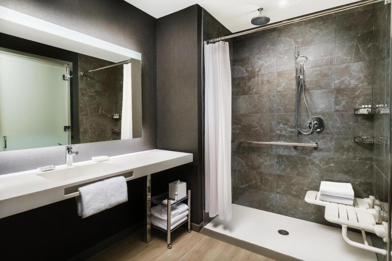 Ac Hotel By Marriott Raleigh Downtown Esterno foto